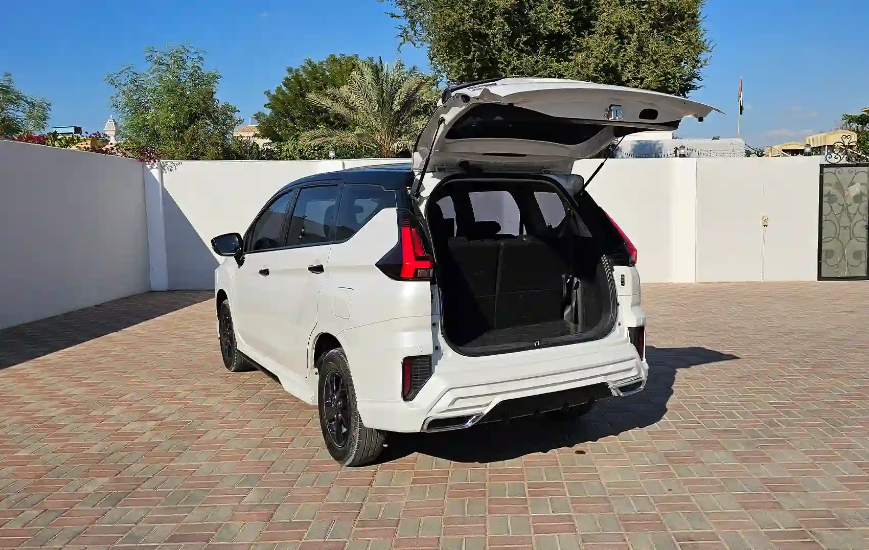 Louez une Mitsubishi Xpander à Dubaï | Remise spéciale ...